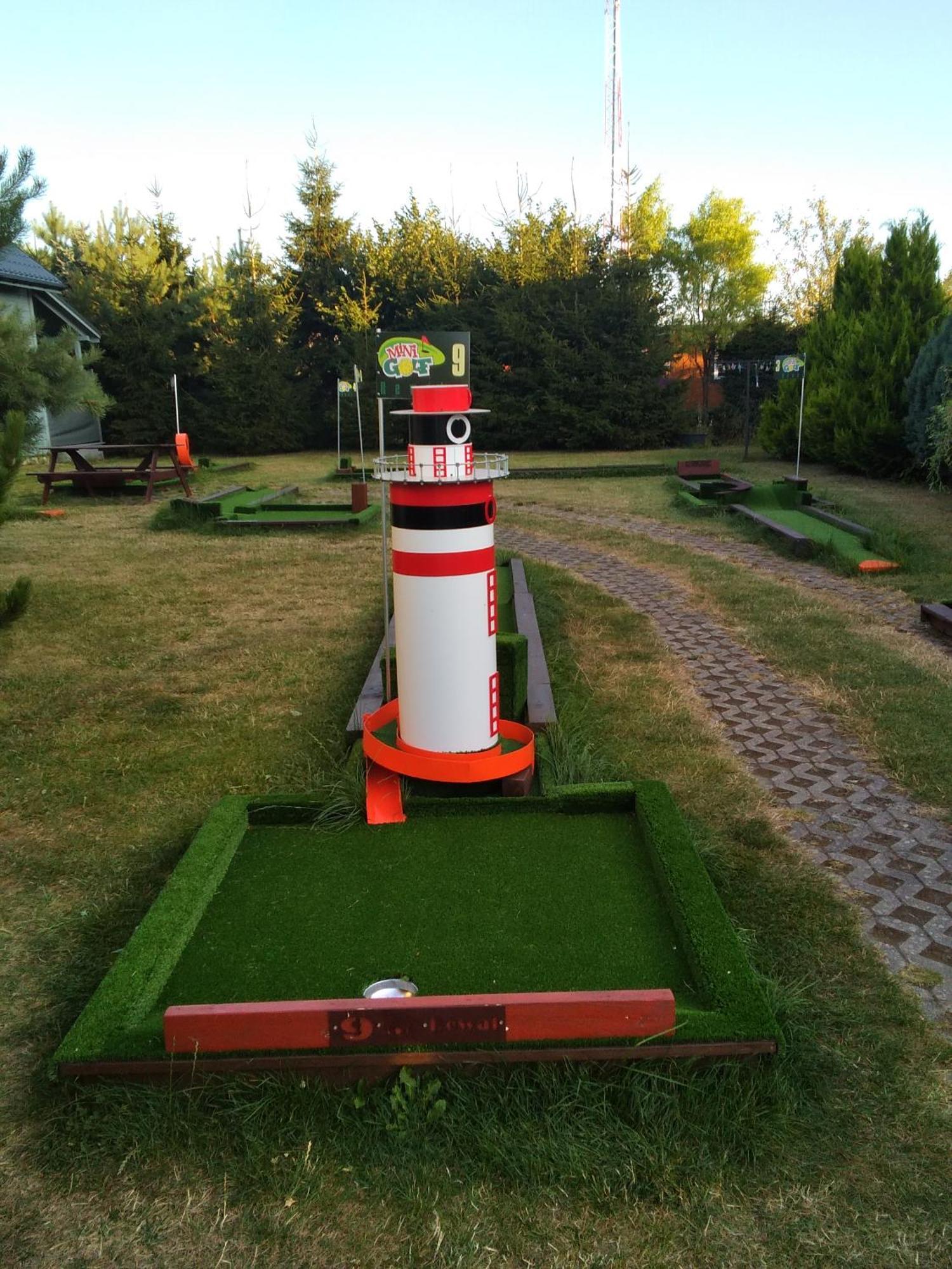 Domki Kapitanskie Z Prywatnym Polem Do Gry W Mini Golf Rewal Bagian luar foto